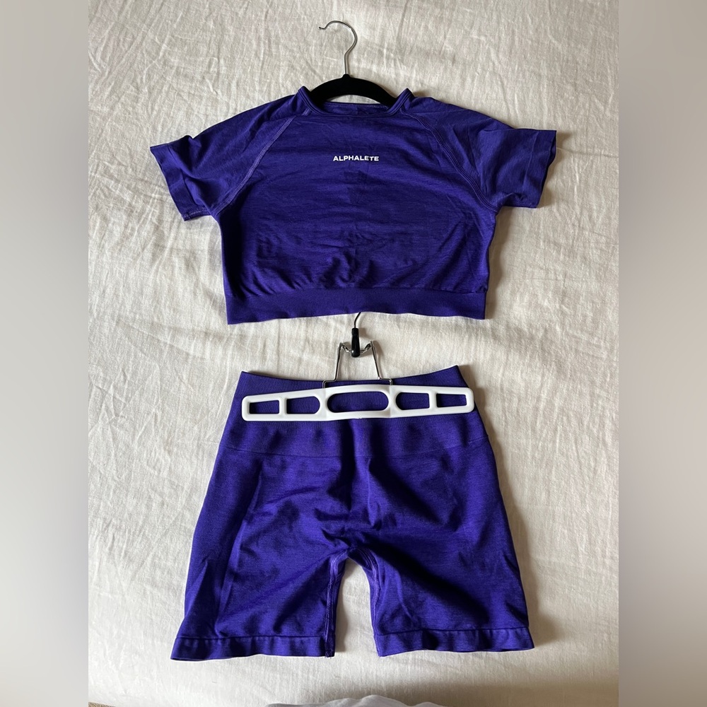 Alphalete: Shorts and Cropped Tee Activewear Set